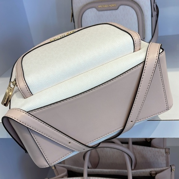 MICHAEL KORS Jaycee Medium Ombré Signature Logo Backpack 
Powder Blush 
NWT main image 8